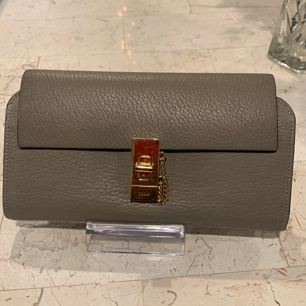 Authentic Chloe Drew Wallet in great Preloved condition